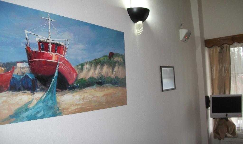 Number One Apart Hotel Karaburun  Oda fotoğraf